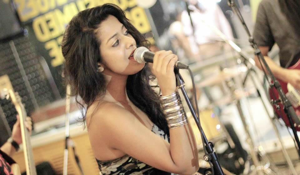 top bollywood singer udaipur